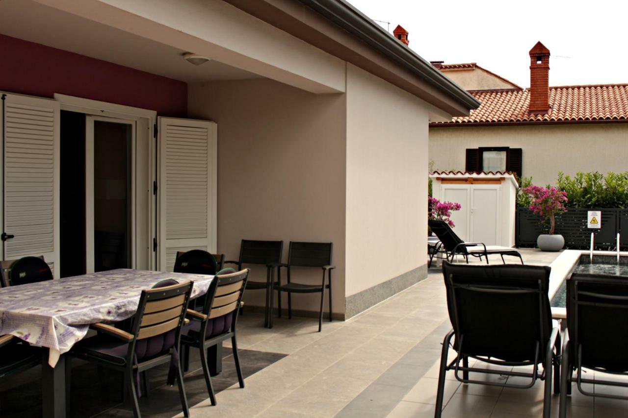 Holiday House Veli Vrh Pula Ngoại thất bức ảnh